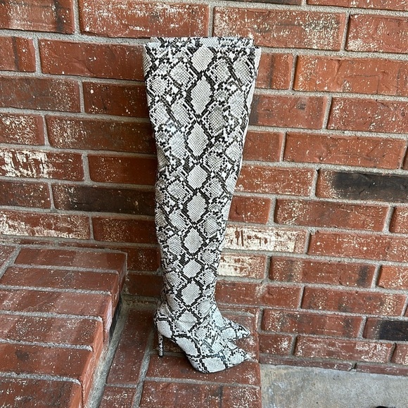 THALIA SODI Womens Snake Print Cushioned Rajel Pointed Toe Stiletto Zip-Up 5.5 - Picture 1 of 6